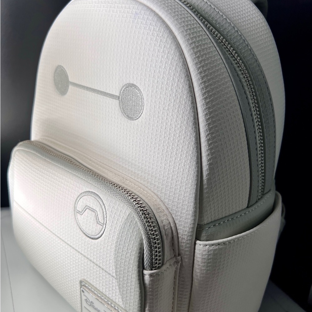 Loungefly BayMax SET: White and Light Gray mini Backpack with matching Headband - Picture 4 of 16